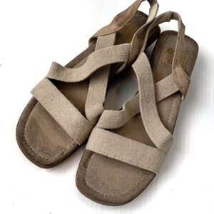 Mootsies Tootsies Beige Strappy Sandals